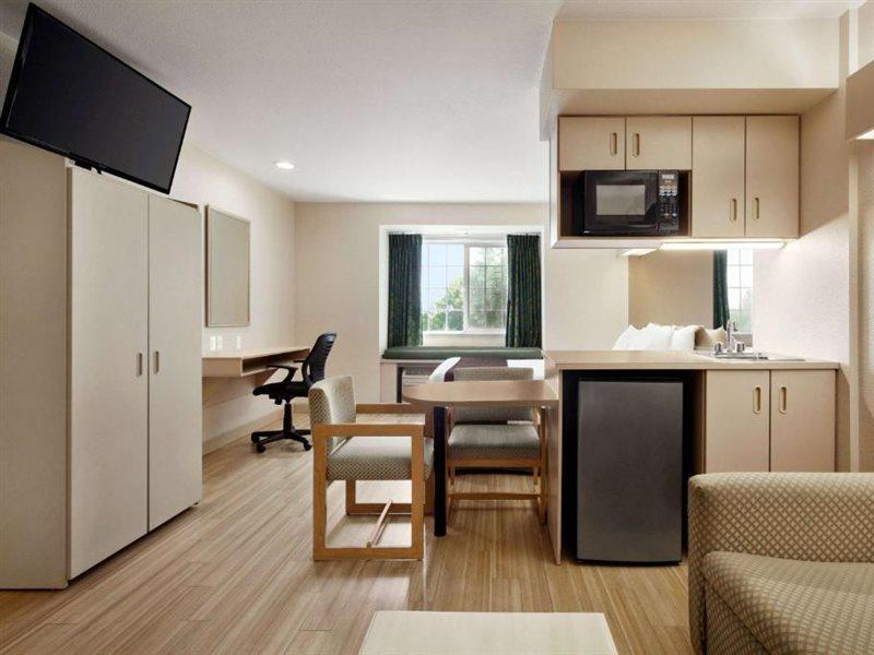 Microtel Inn & Suites Lodi Buitenkant foto