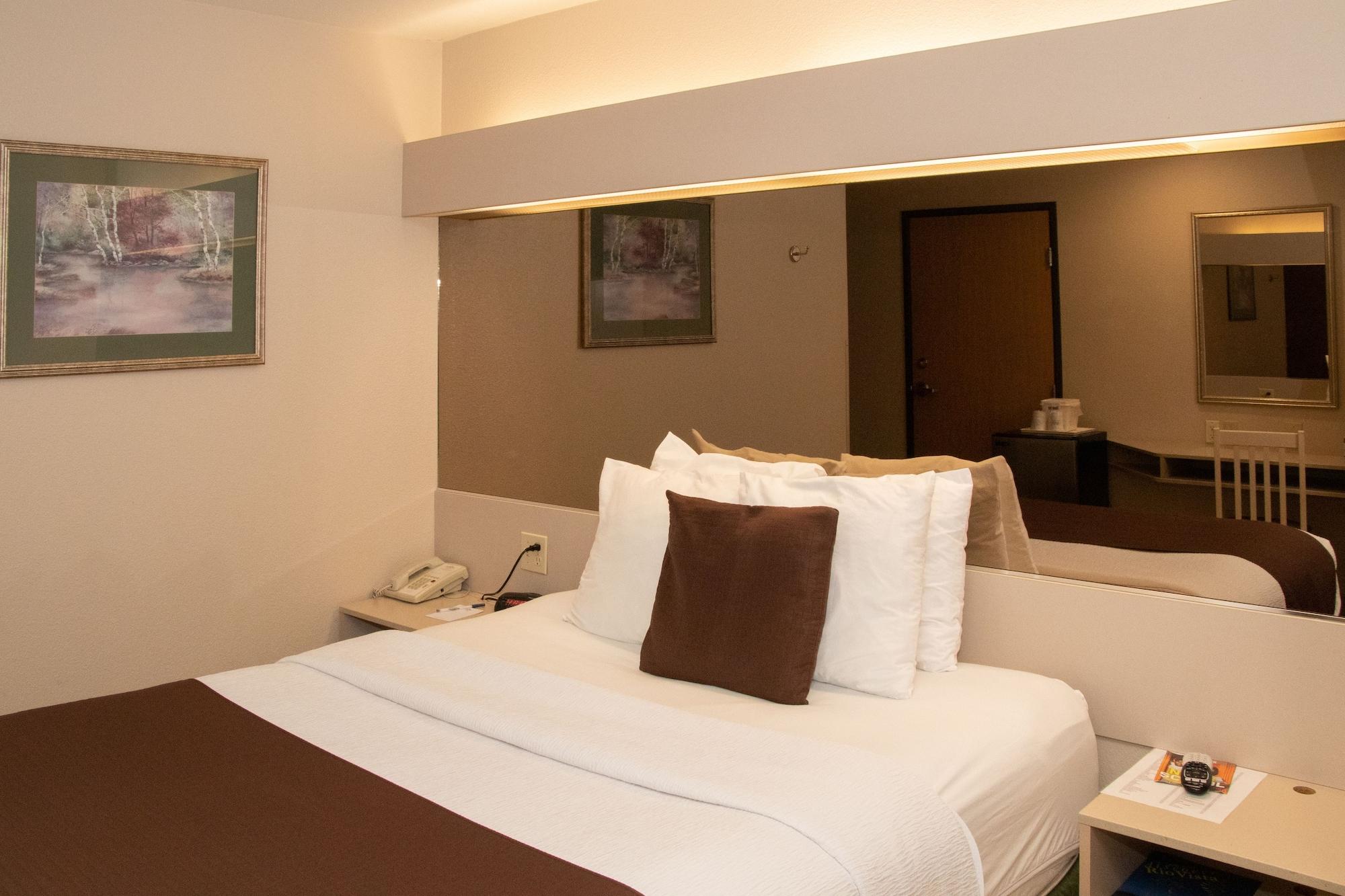 Microtel Inn & Suites Lodi Buitenkant foto
