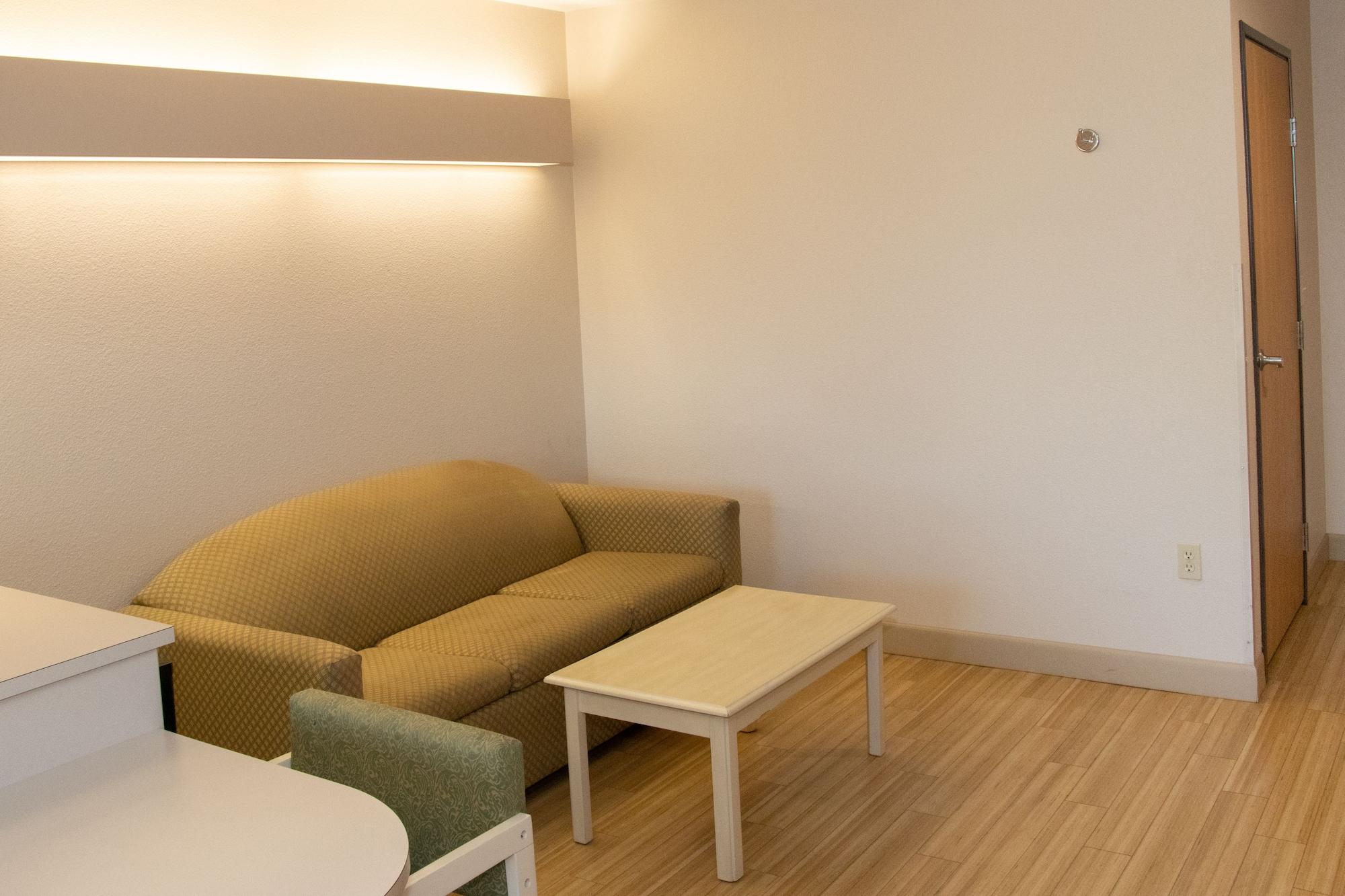 Microtel Inn & Suites Lodi Buitenkant foto
