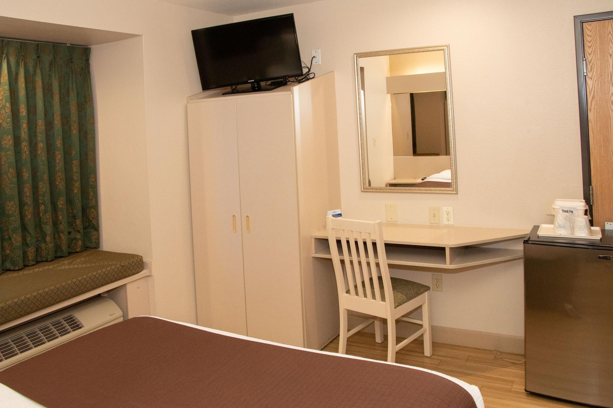 Microtel Inn & Suites Lodi Buitenkant foto