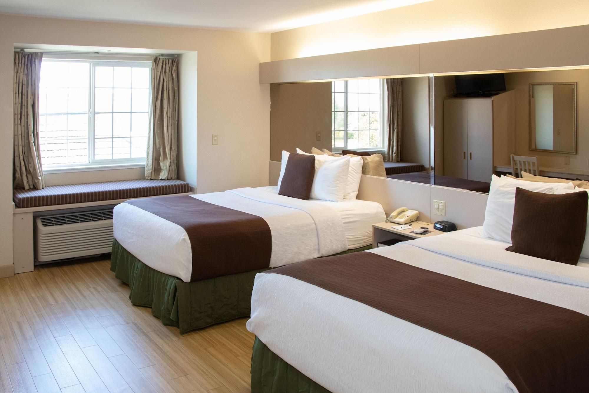 Microtel Inn & Suites Lodi Buitenkant foto