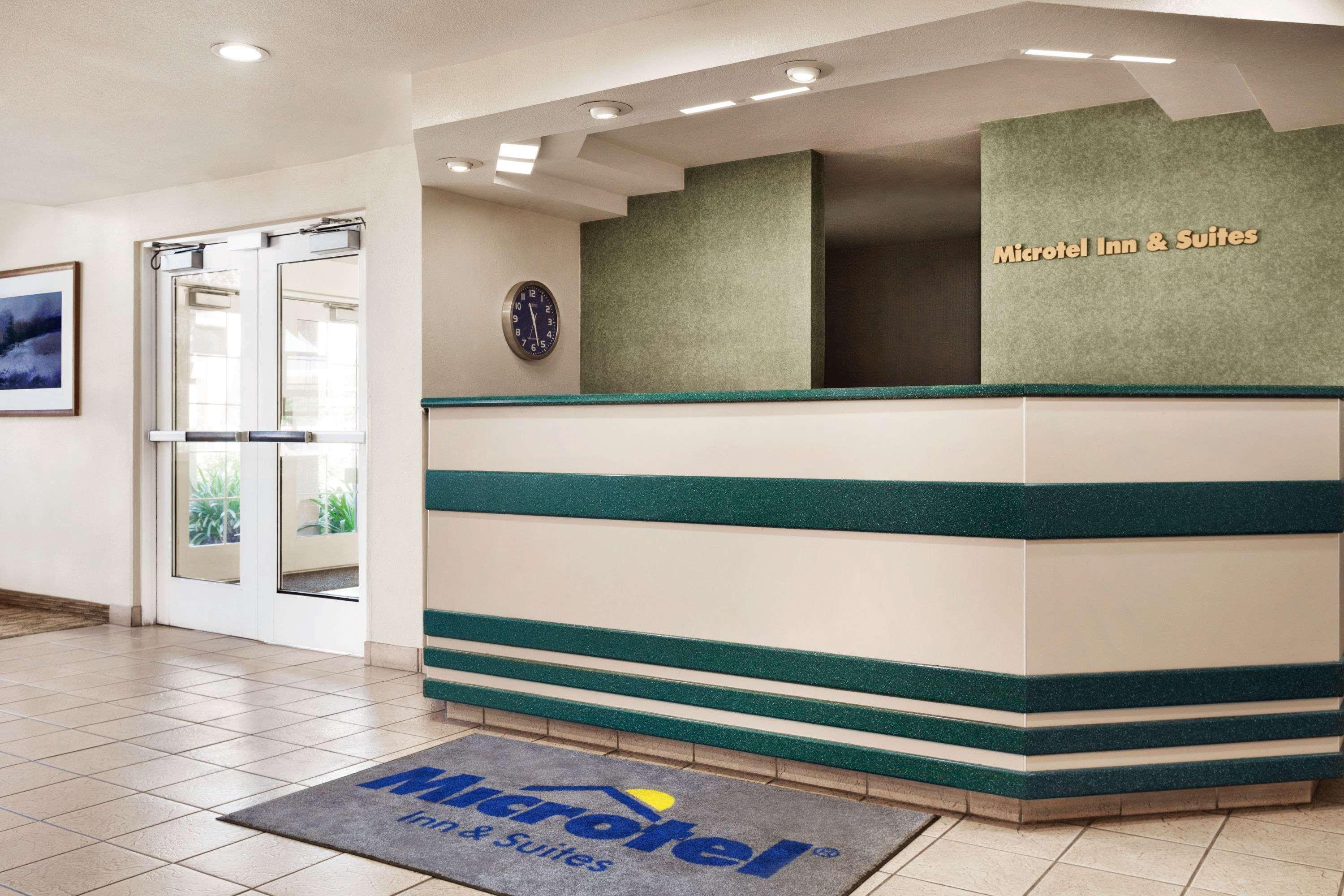 Microtel Inn & Suites Lodi Buitenkant foto